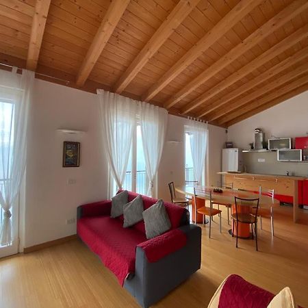 Appartamento Luxury Penthouse With Big Terrace Argegno Esterno foto