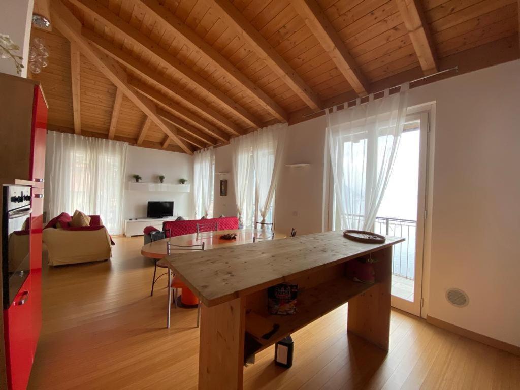 Appartamento Luxury Penthouse With Big Terrace Argegno Esterno foto